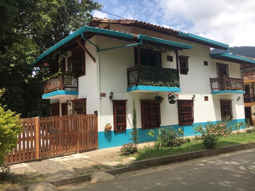 Casa Huespedes El Ensueno Hotel คาร์ดิน ภายนอก รูปภาพ