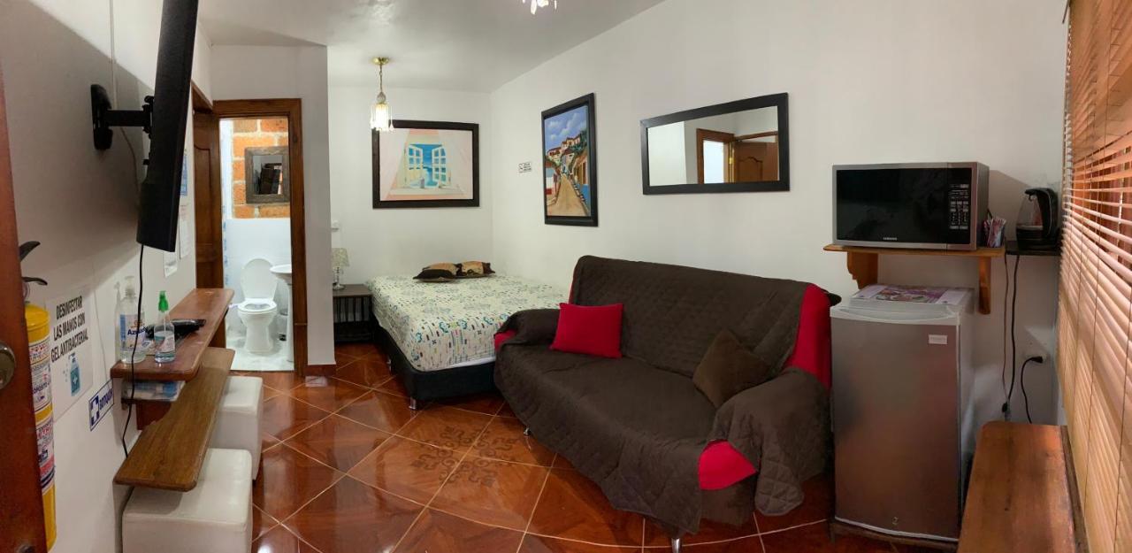 Casa Huespedes El Ensueno Hotel คาร์ดิน ภายนอก รูปภาพ